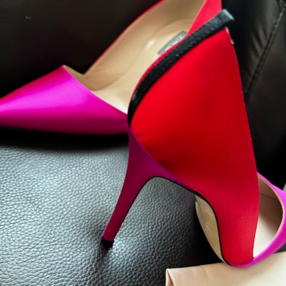 SJP by Sarah Jessica Parker Rampling in Fuschia / Candy - Picture 3 of 8